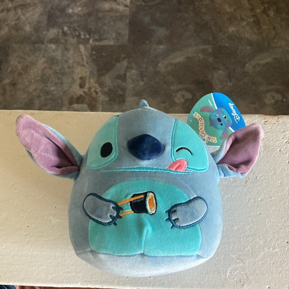 SOLD 🚨Brand NWT- 6.5”- Disney- Stitch w/ Sushi- 🍣 Original- Squishmallows - Picture 10 of 17